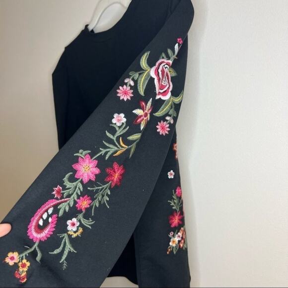 Anthro DREW Floral Embroidered Crew Neck Sweatshirt Size Small - Picture 6 of 9
